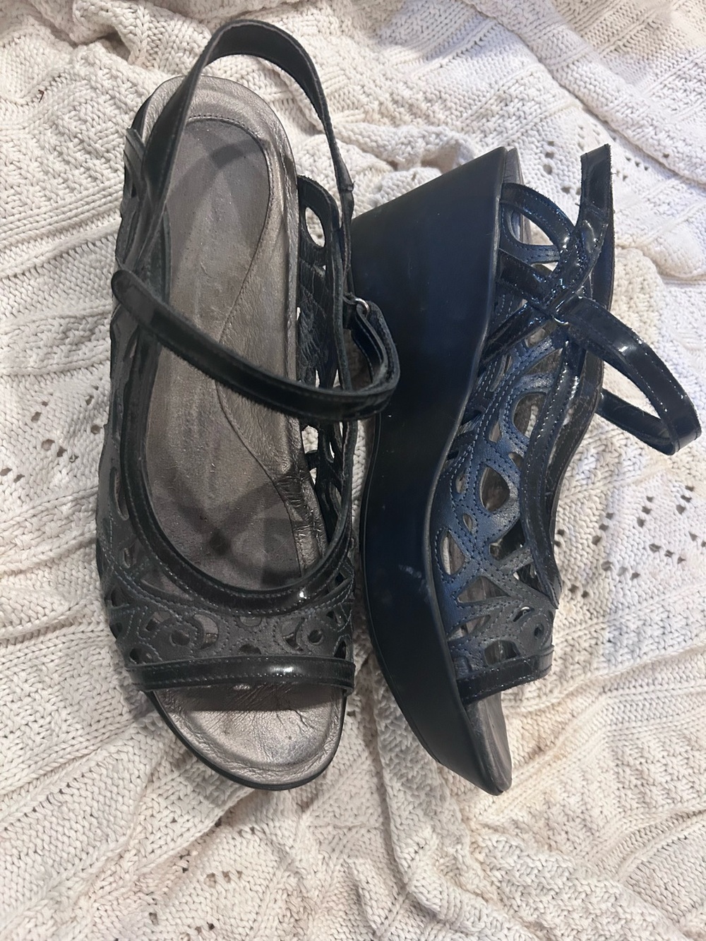 Naot Deluxe Black Cutout Platform Wedge Sandals - Sleek Strappy Design Sz 41